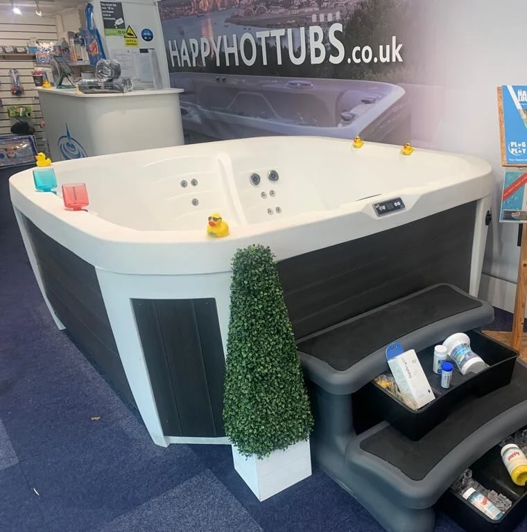 Off-Display (Cadnam) Happy 25 Lounge - 5 Person Plug & Play Hot Tub 5 Off-Display (Cadnam) Happy 25 Lounge - 5 Person Plug & Play Hot Tub - Image 3