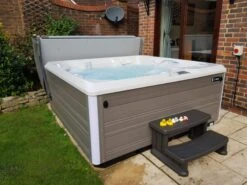 Hot Spring Flair - 6 Person Hot Tub -SoakSense Shop flair2