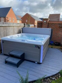 Hot Spring Flair - 6 Person Hot Tub -SoakSense Shop flair4