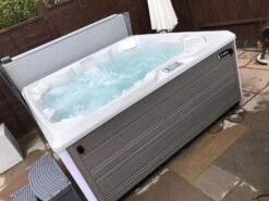 Hot Spring Flash - 7 Person Hot Tub 16 Hot Spring Flash - 7 Person Hot Tub -SoakSense Shop flash 1