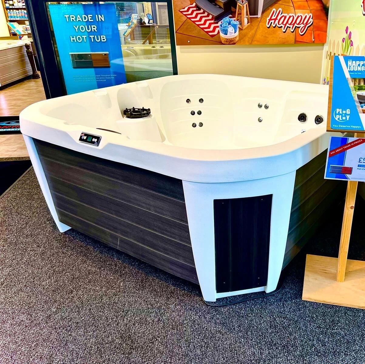 Off-Display (Gosport) Happy 25 Lounge - 5 Person Plug & Play Hot Tub 4 Off-Display (Gosport) Happy 25 Lounge - 5 Person Plug & Play Hot Tub - Image 2