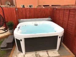 Happy 25 Lounge - 5 Person Hot Tub -SoakSense Shop photo 2020 08 26 19 13 40